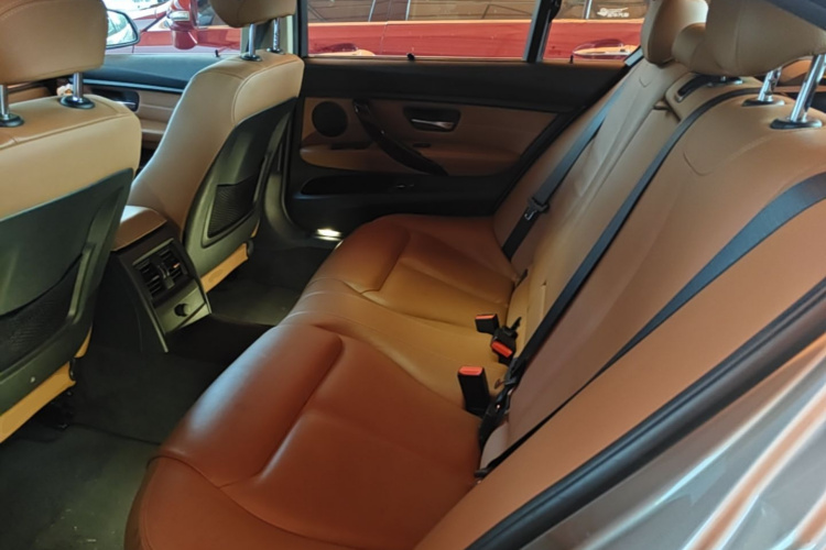 BMW 3 Series 2015 car image #13