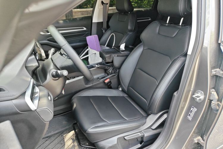 GEELY Emgrand 2025 immagine di auto #15