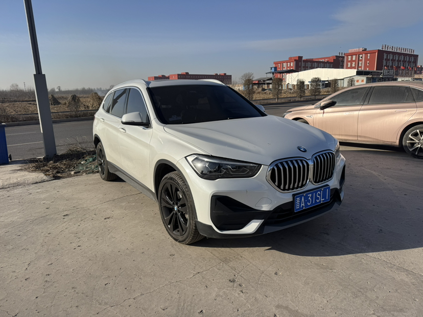 BMW X1 2021 #2 BMW X1 2021 صورة سيارة #2