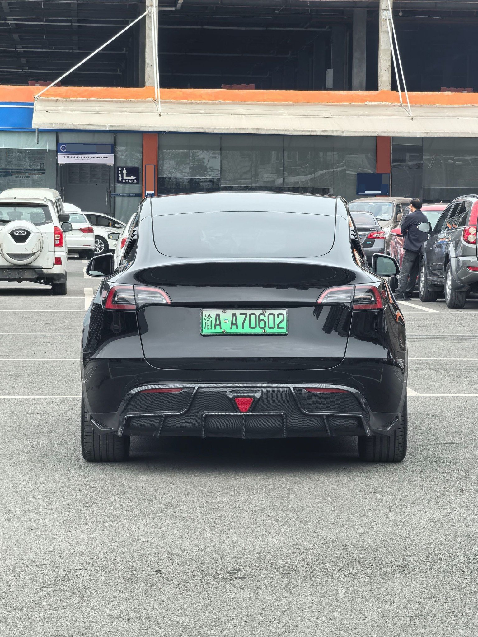 Tesla Model Y 2023 car image #5