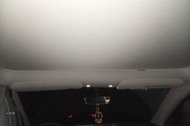 Tesla Model Y 2023 car image #20