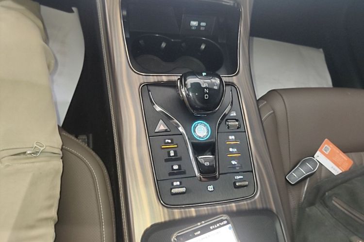 BYD Han 2023 car image #18