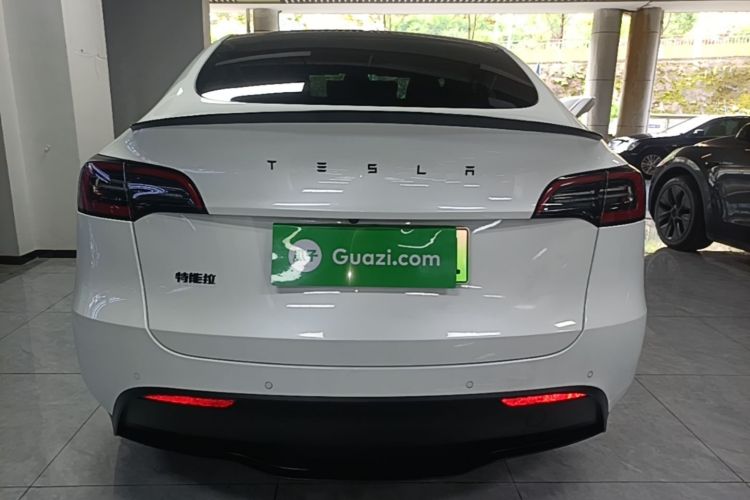 Tesla Model Y 2022 #4 Tesla Model Y 2022 car image #4