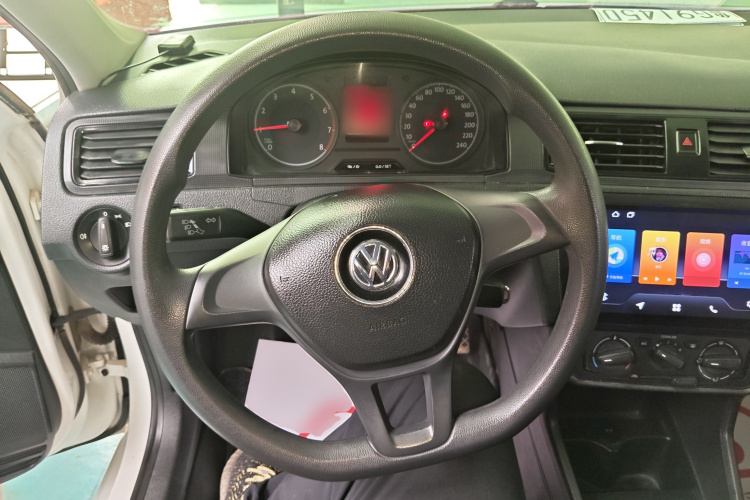 Volkswagen Santana 2018 car image #15