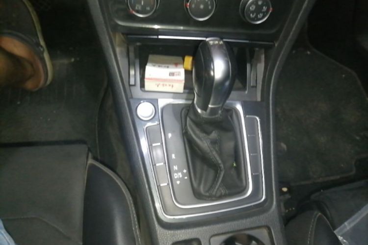 Volkswagen Golf 2019 #14 Volkswagen Golf 2019 car image #14
