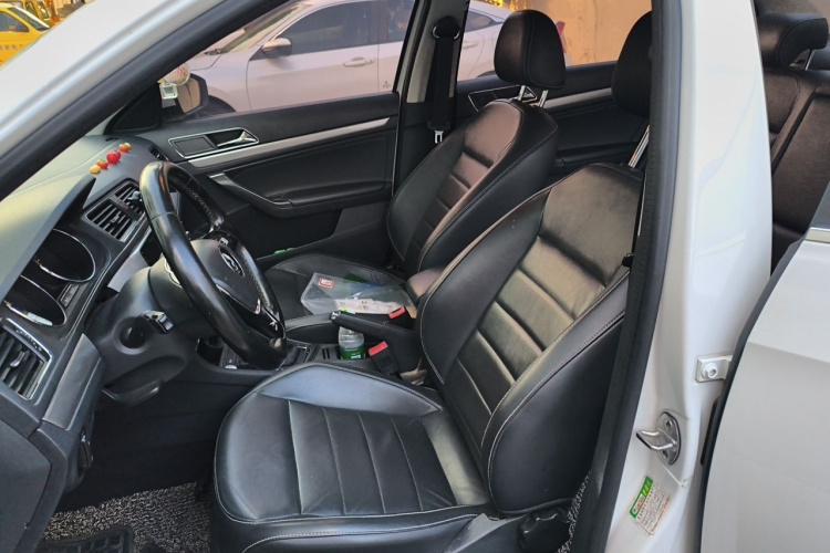 Volkswagen Lavida 2018 car image #19