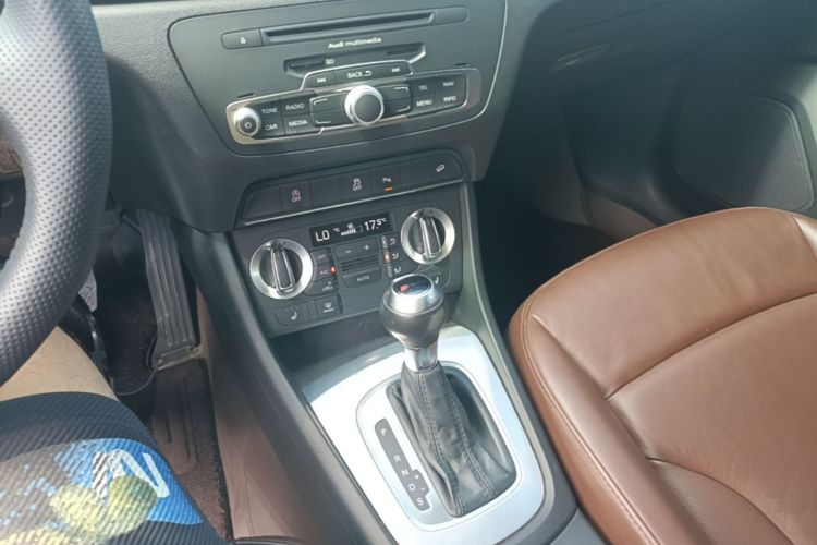 Audi Q3 2015 #14 Audi Q3 2015 car image #14