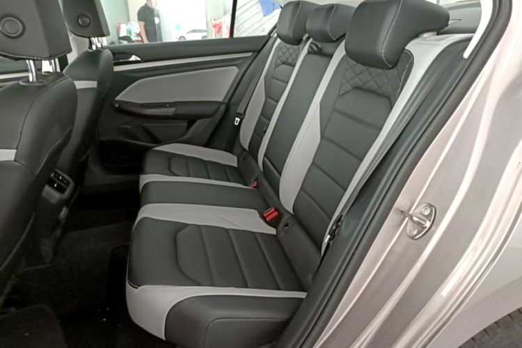 Volkswagen Bora 2024 car image #13