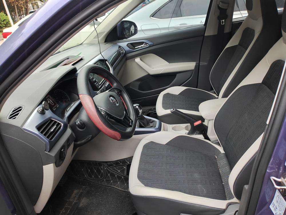 Volkswagen T-Cross 2019 #8 Volkswagen T-Cross 2019 car image #8