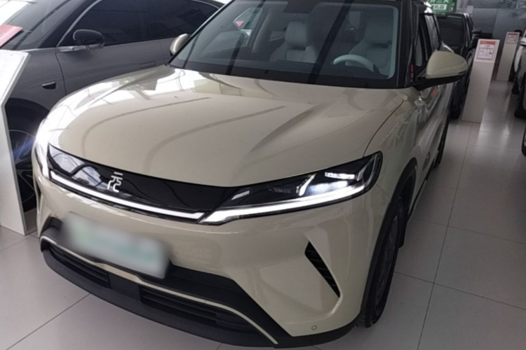 BYD YuanUP 2025 #2 BYD YuanUP 2025 car image #2