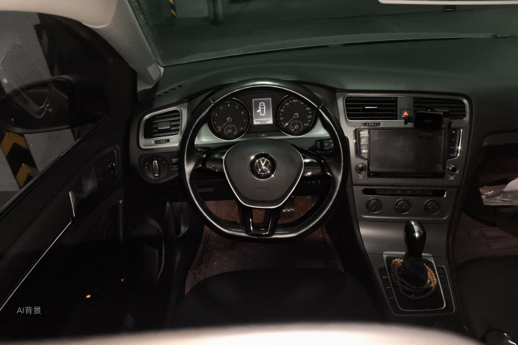 Volkswagen Golf 2015 car image #12