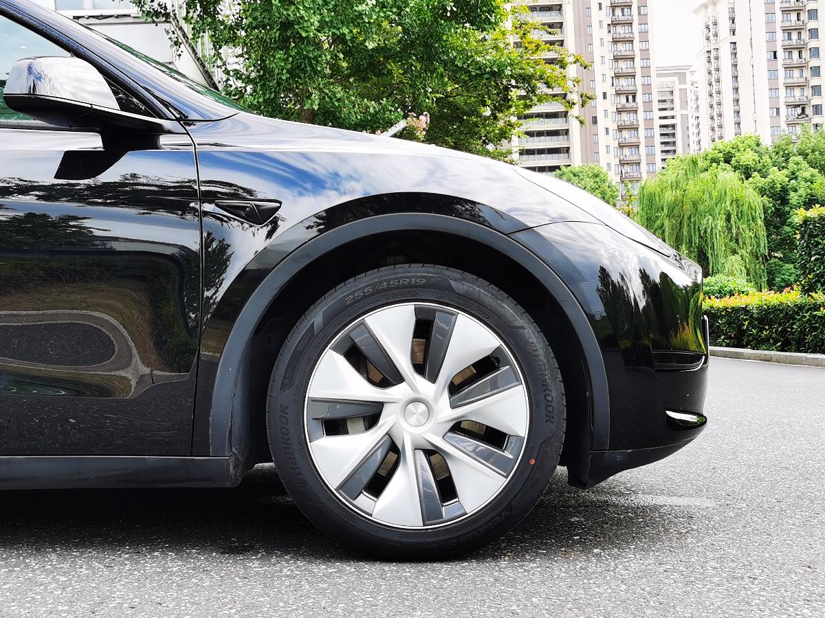 Tesla Model Y 2023 #8 Tesla Model Y 2023 car image #8