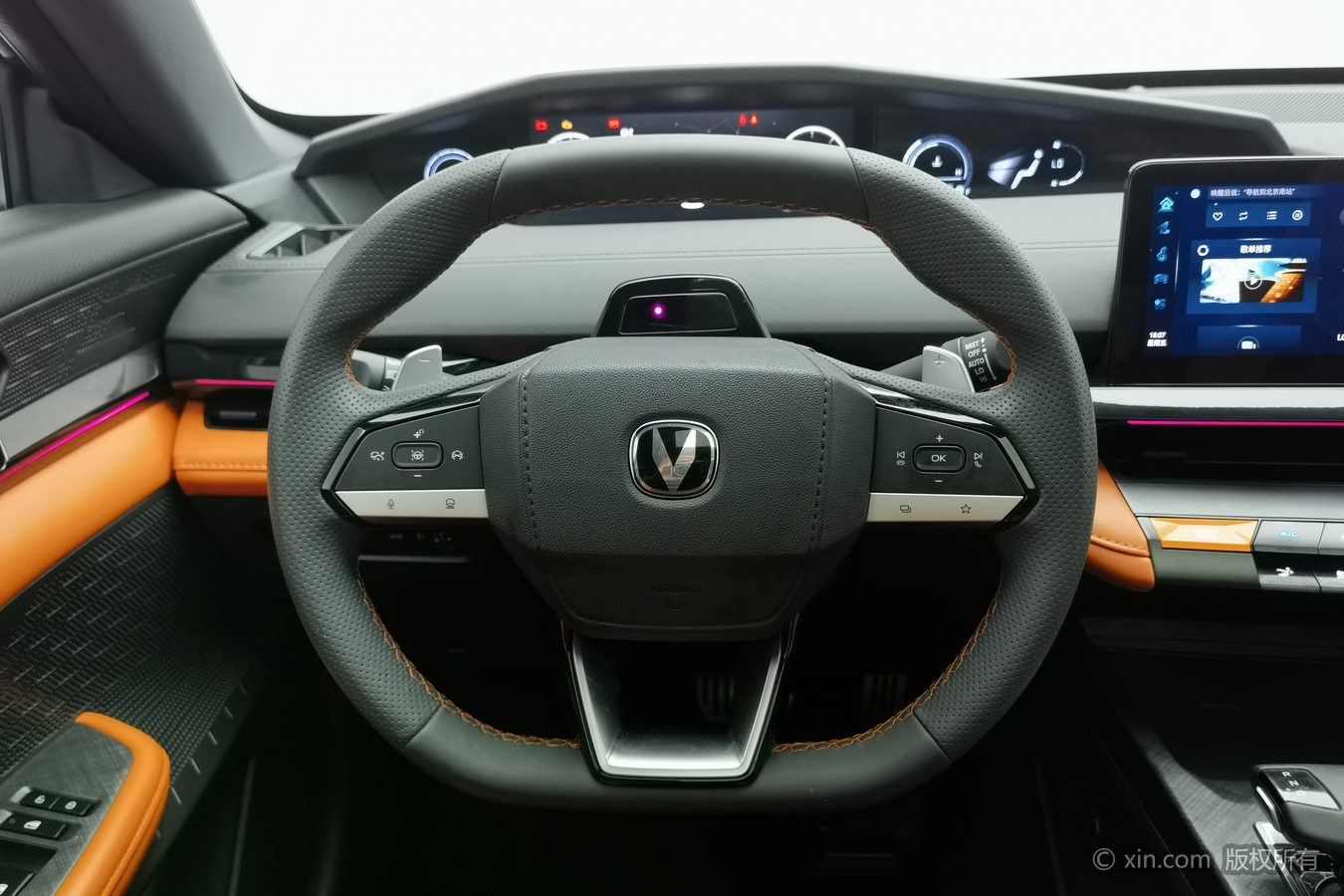 Changan UNI-V 2023 car image #11
