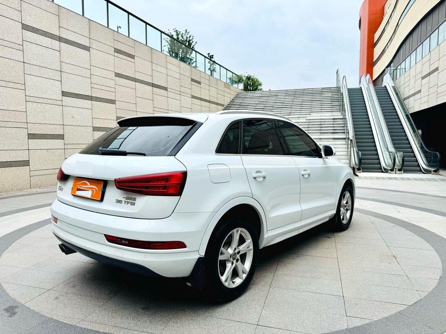 Audi Q3 2018 #5 Audi Q3 2018 car image #5
