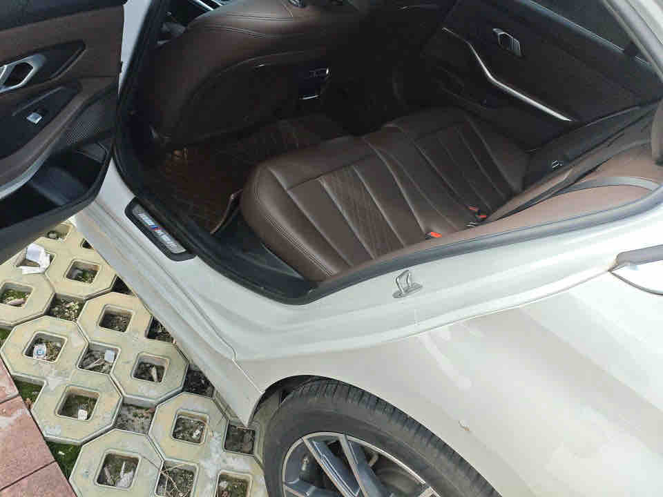 BMW 3 Series 2024 #4 BMW 3 Series 2024 صورة سيارة #4