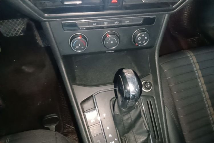 Volkswagen Lavida 2020 car image #14