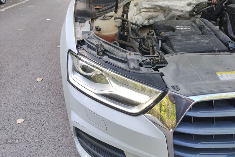 Audi Q3 2016 immagine di auto #8