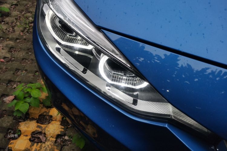 BMW 3 Series 2017 #8 BMW 3 Series 2017 car image #8