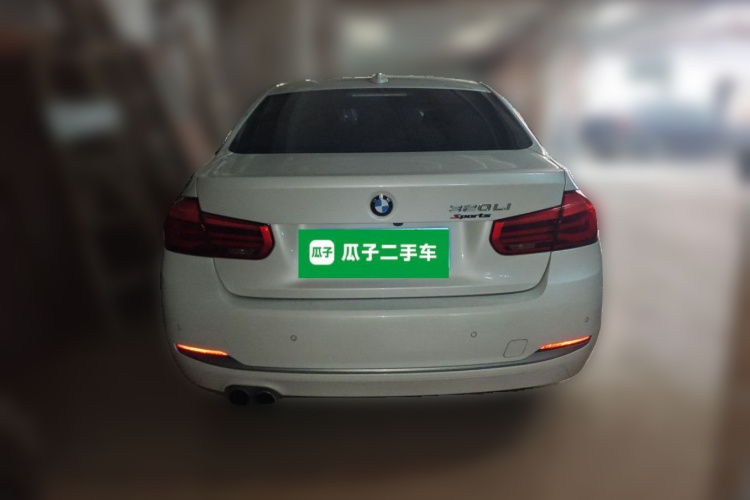 BMW 3 Series 2018 #4 BMW 3 Series 2018 car image #4