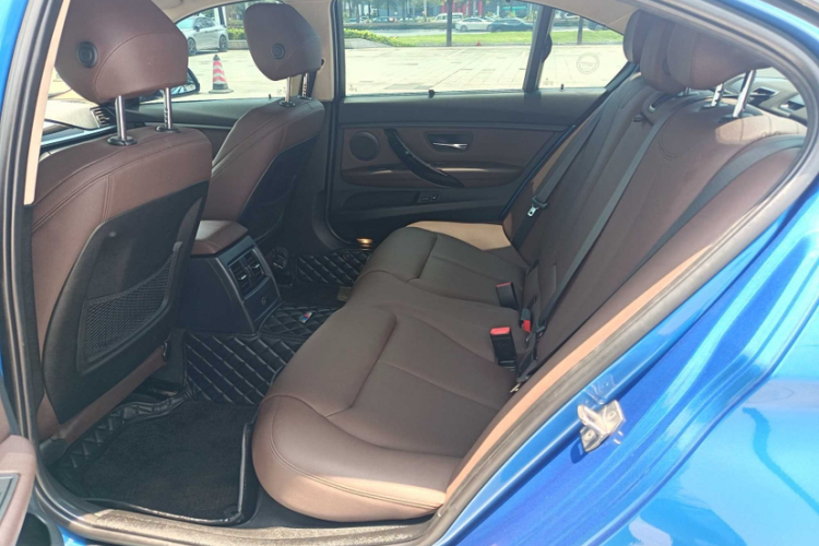 BMW 3 Series 2019 #30 BMW 3 Series 2019 car image #30