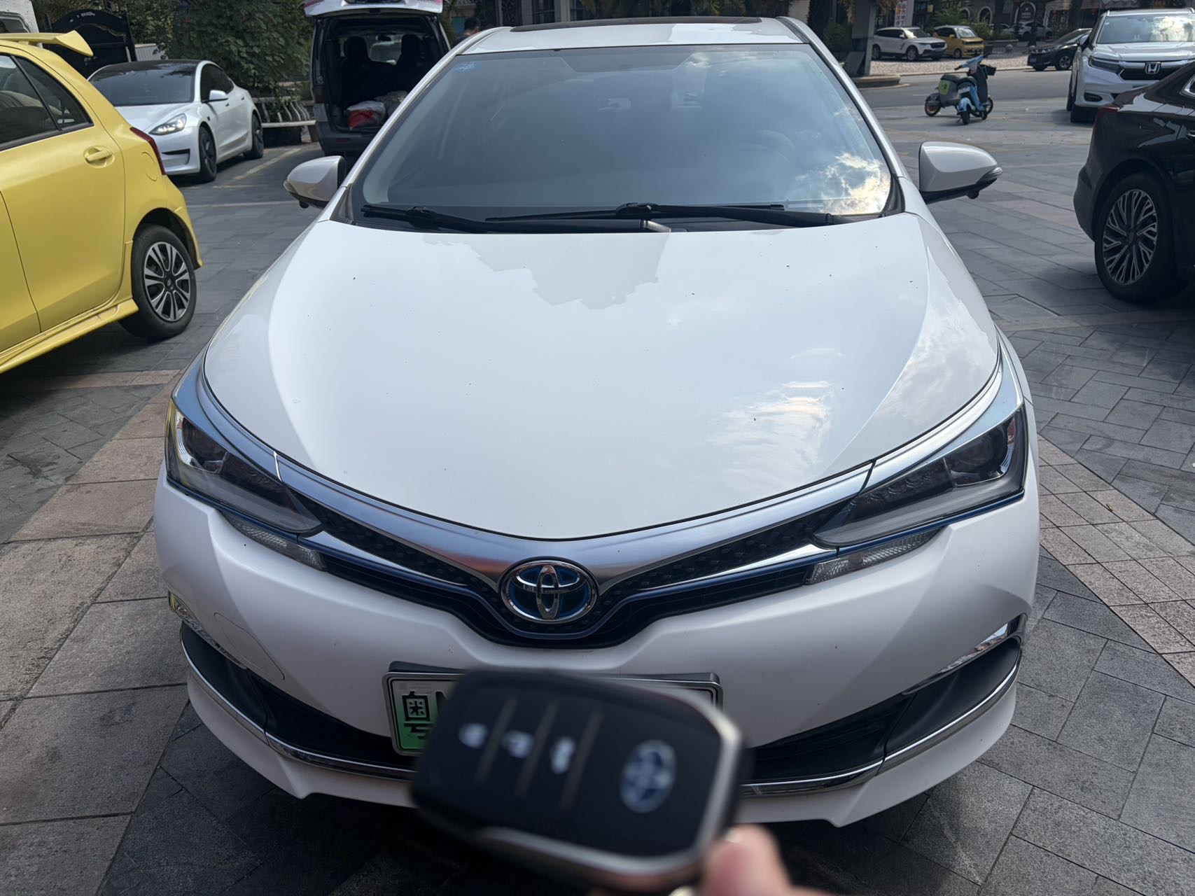 Toyota Corolla Hybird E+ 2019 #2 Toyota Corolla Hybird E+ 2019 car image #2