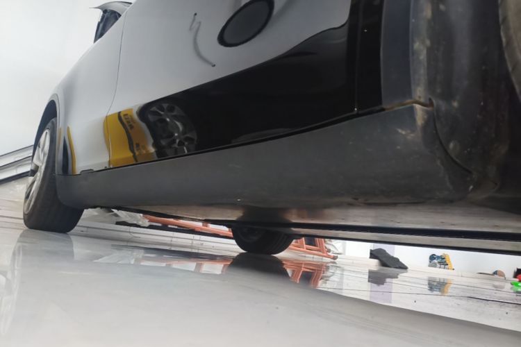 Tesla Model Y 2021 #26 Tesla Model Y 2021 immagine di auto #26