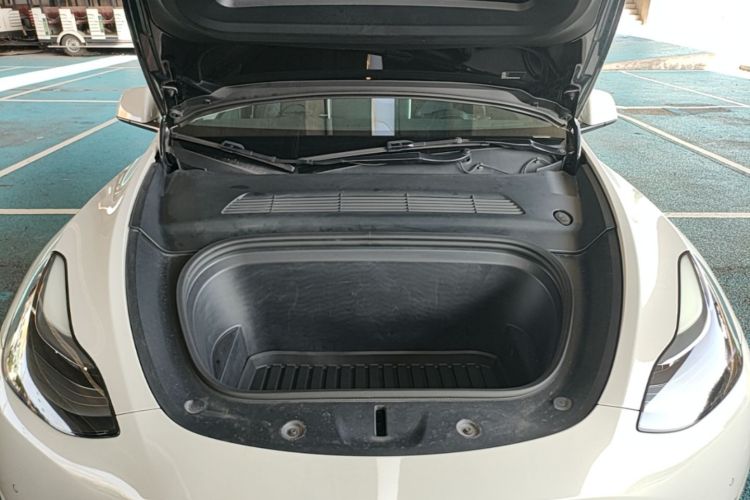 Tesla Model Y 2023 #20 Tesla Model Y 2023 car image #20