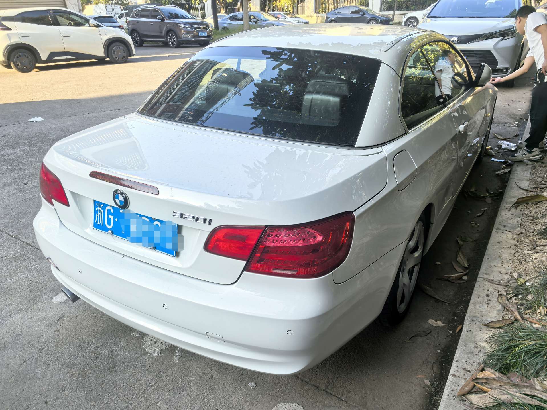 BMW 3 Series (Imported) 2011 imagem de carro #6