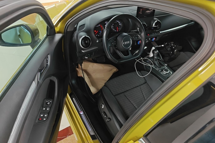 Audi A3 2017 car image #16