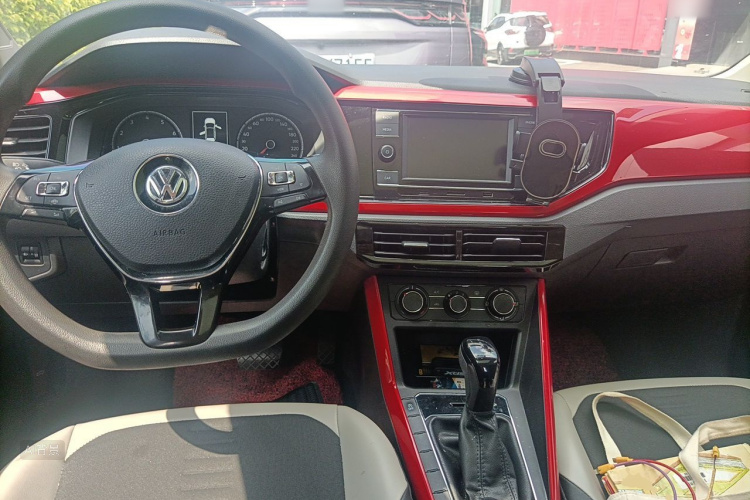 Volkswagen Polo 2019 #11 Volkswagen Polo 2019 car image #11