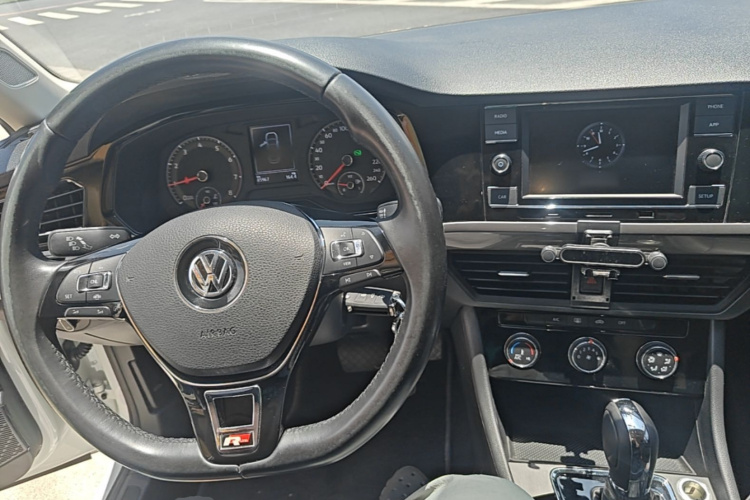 Volkswagen Bora 2019 car image #10