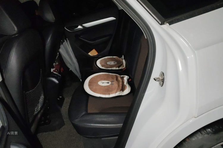 Audi Q3 2017 immagine di auto #19