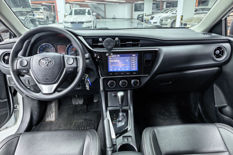 Toyota Corolla 2018 car image #10