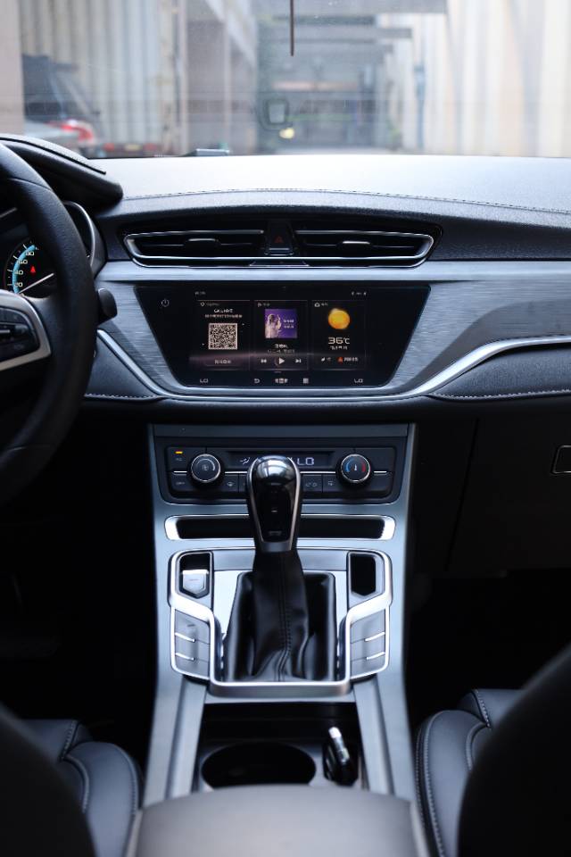 GEELY Emgrand 2022 #10 GEELY Emgrand 2022 car image #10