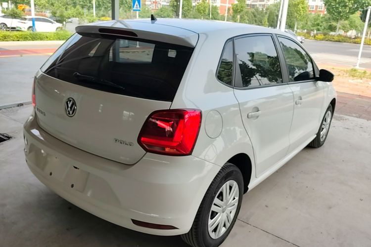 Volkswagen Polo 2017 car image #7