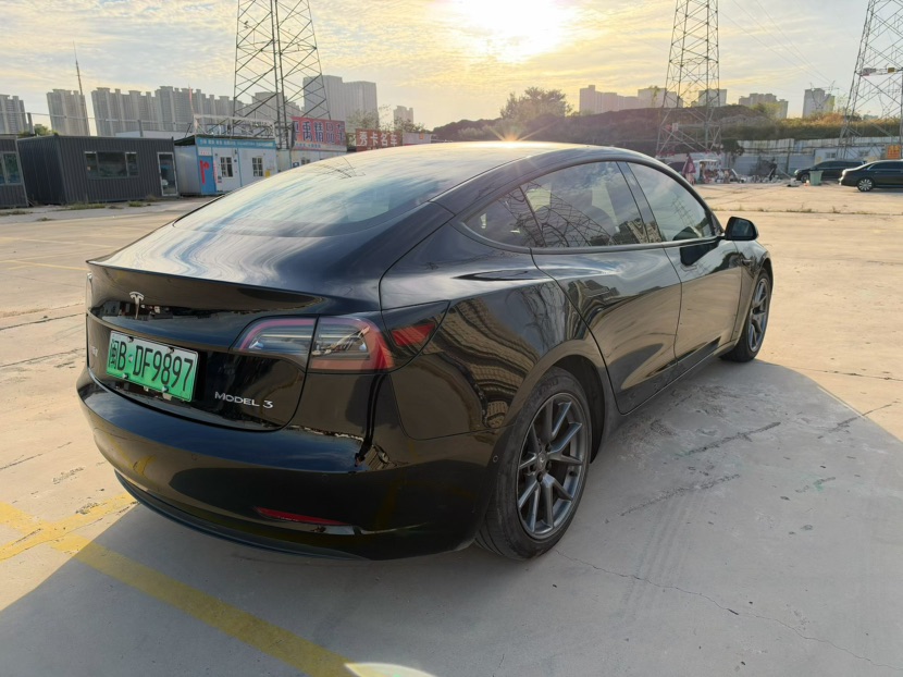 Tesla Model 3 2023 imagem de carro #4