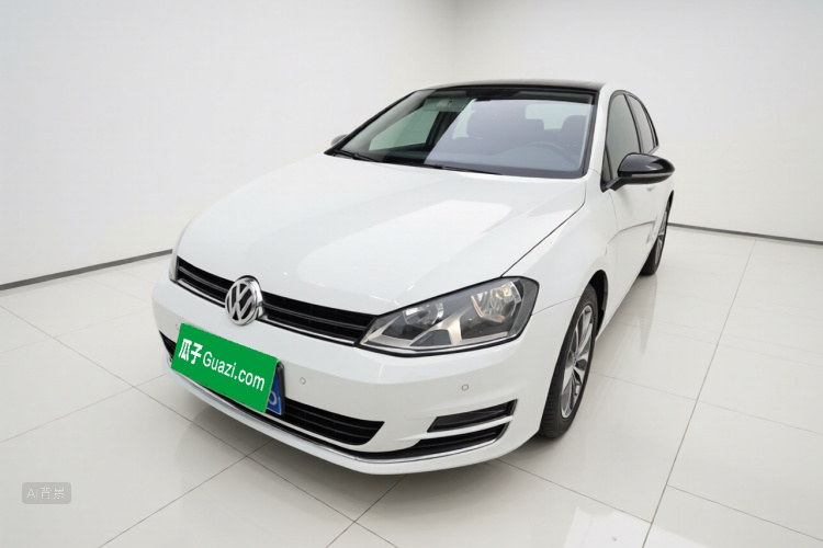 Volkswagen Golf 2017 car image #2