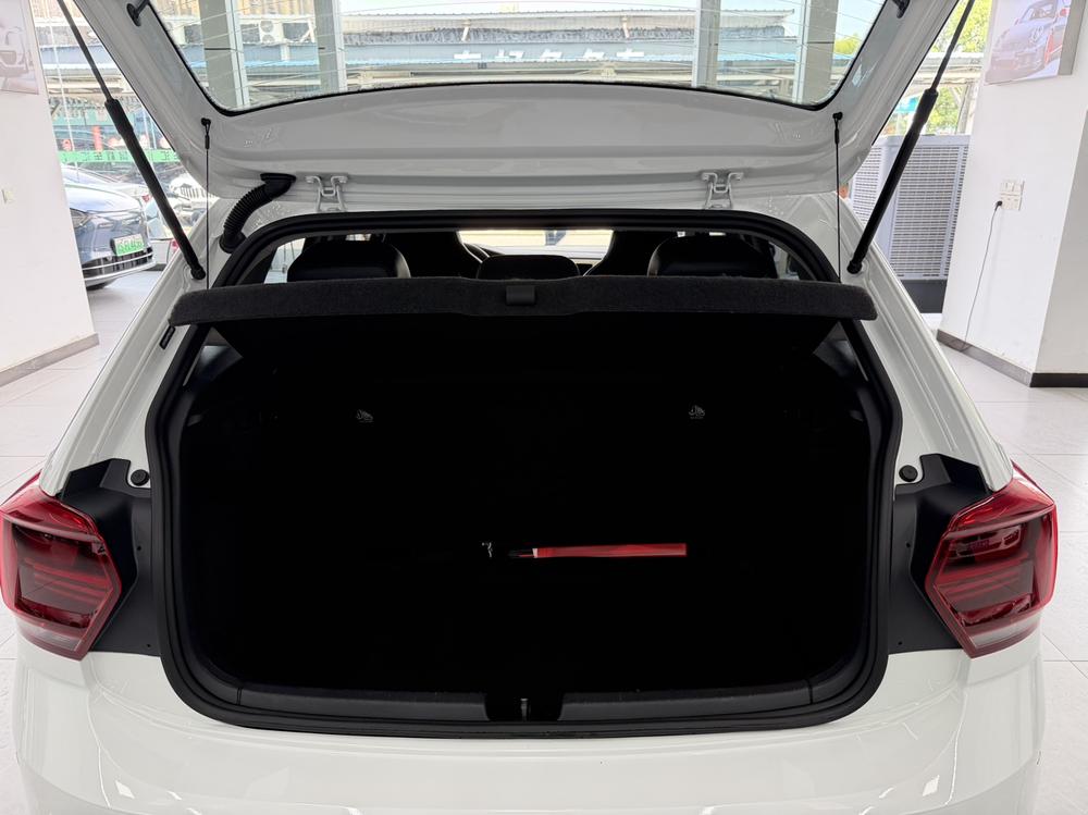 Volkswagen Polo 2023 car image #14