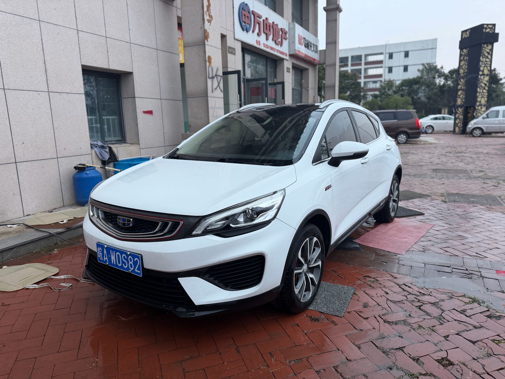 GEELY Emgrand GS 2018 GEELY Emgrand GS 2018 car image