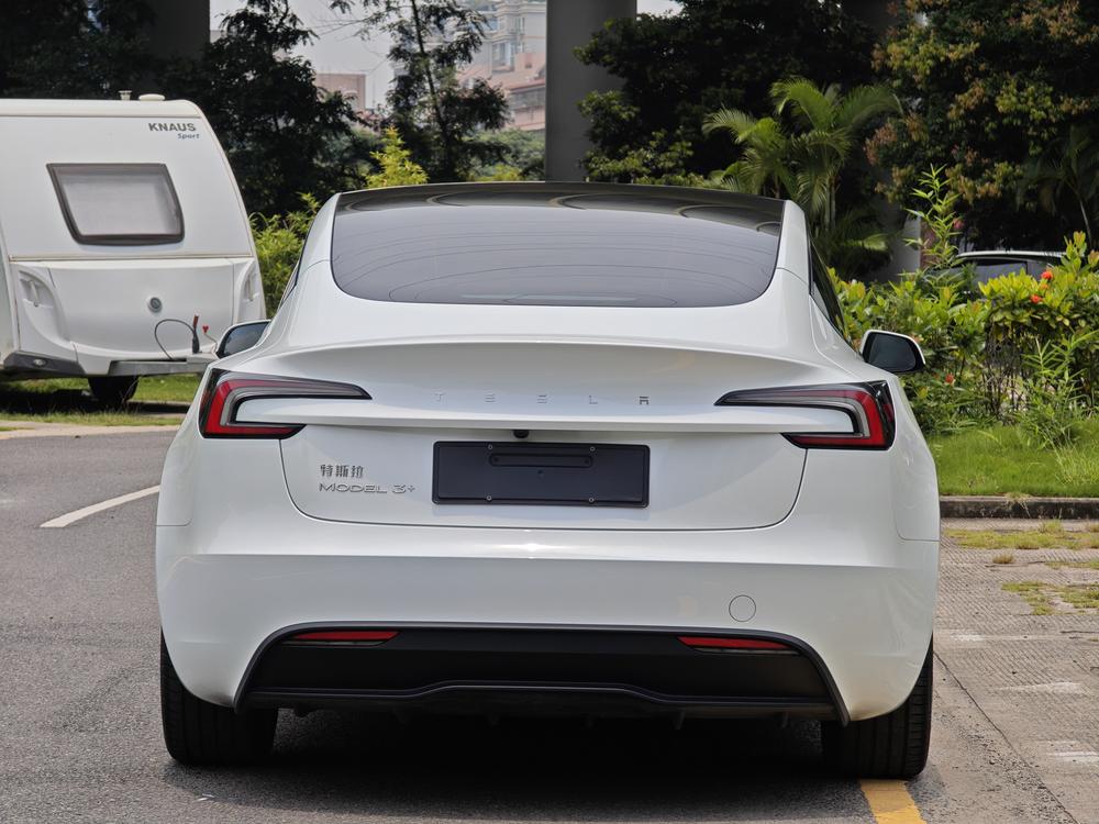 Tesla Model 3 2025 car image #6