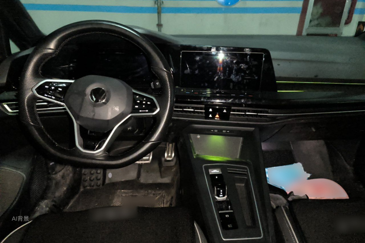 Volkswagen Golf 2021 car image #11