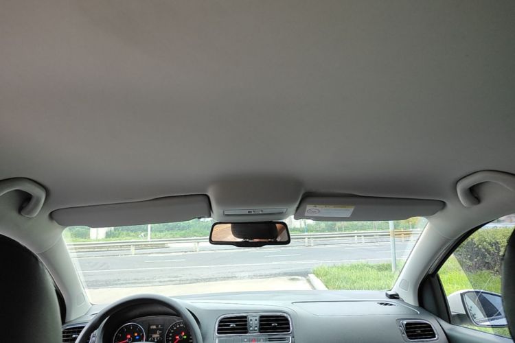 Volkswagen Polo 2015 #18 Volkswagen Polo 2015 car image #18