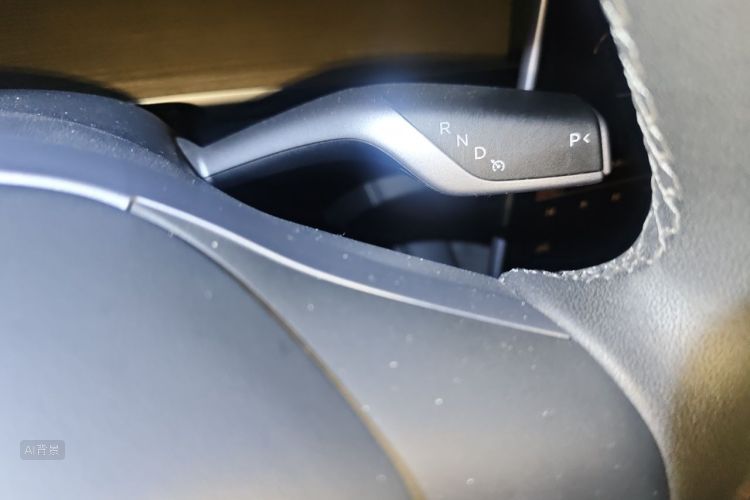 Tesla Model Y 2023 #16 Tesla Model Y 2023 car image #16