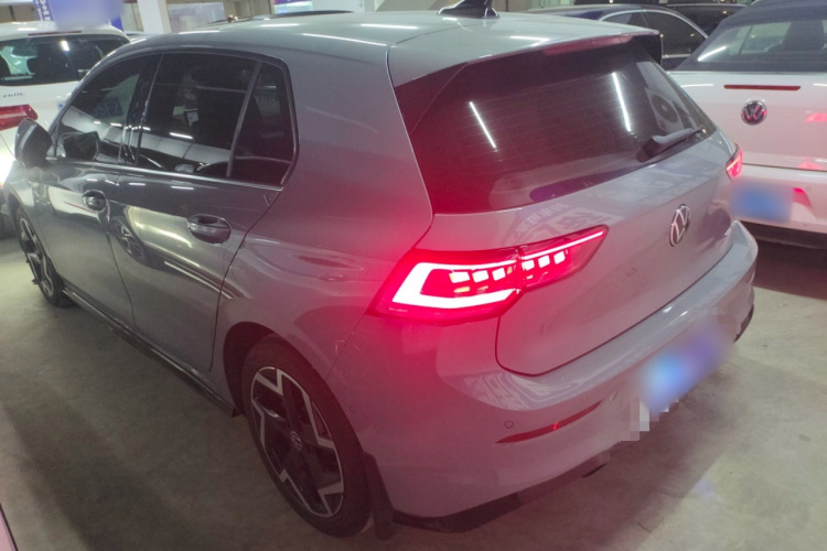 Volkswagen Golf 2025 #6 Volkswagen Golf 2025 car image #6