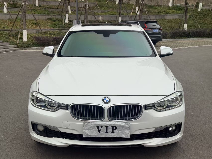 BMW 3 Series 2019 car image #2