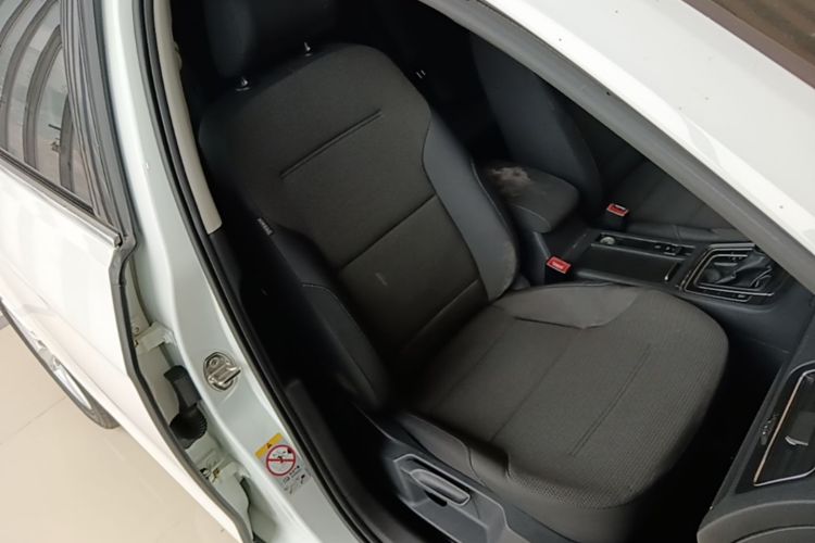 Volkswagen Golf 2015 car image #24