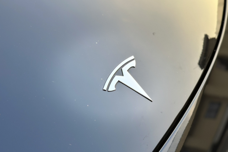 Tesla Model 3 2022 car image #14