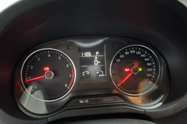 Volkswagen Polo 2016 #17 Volkswagen Polo 2016 car image #17