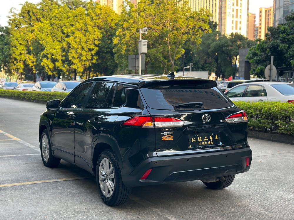 Toyota Corolla Cross 2023 изображение автомобиля #4