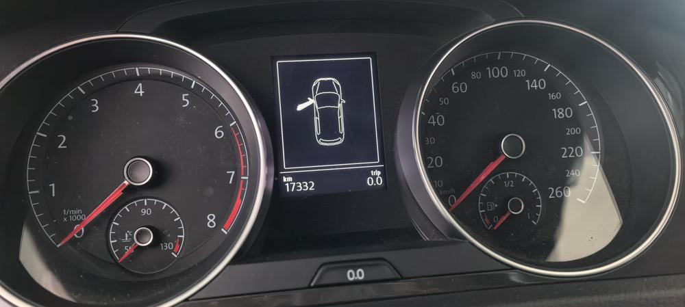Volkswagen Golf 2017 car image #9